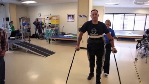 robot cho người bị bại liệt